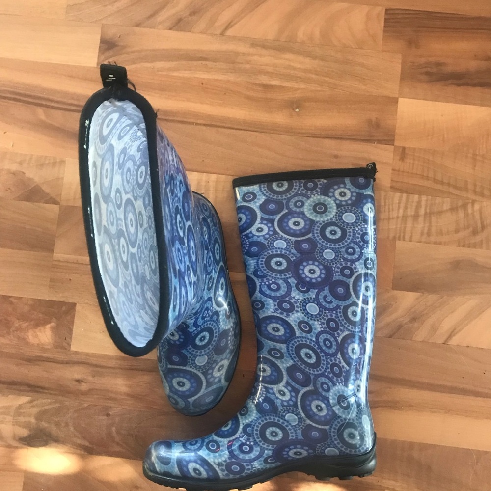 Kamik rain boots